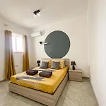 Ocean Breeze 8 - Sliema Strand, * Gzira