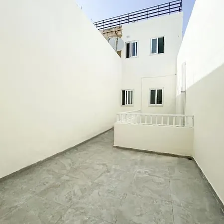 Ocean Breeze 8 - Sliema Strand, Apartment *