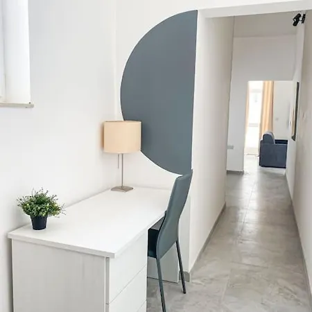 Ocean Breeze 8 - Sliema Strand,